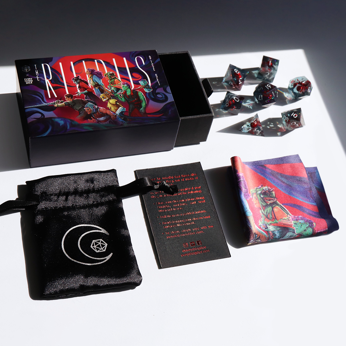 Critical Role Ruidus Moon Dice and Dice Bags – Critical Role